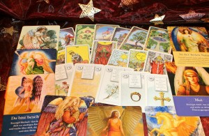 oracle-cards-242767_1280 by Antranias - pixabay.com